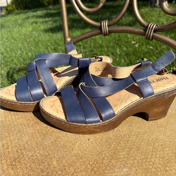 💙 Navy Born Women's Strappy Sandals - Picture 1 of 5